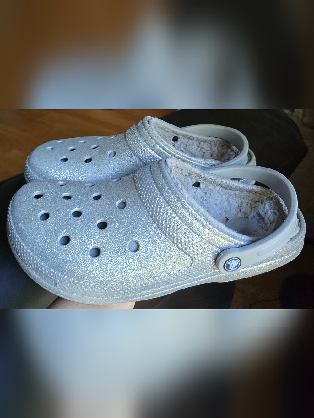 Unisex 9 Men's/11 Women's CROCS CLASSIC SILVER GLITTER LINED Clogs